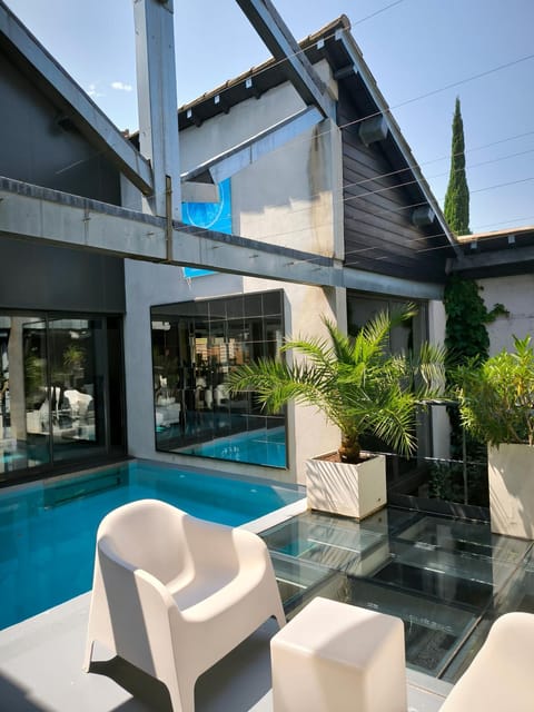 Patio, Swimming pool