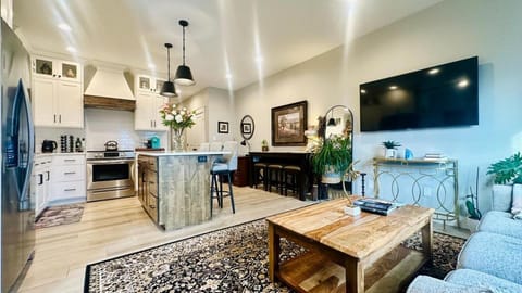 Living room, Dining area, Evening entertainment, stove