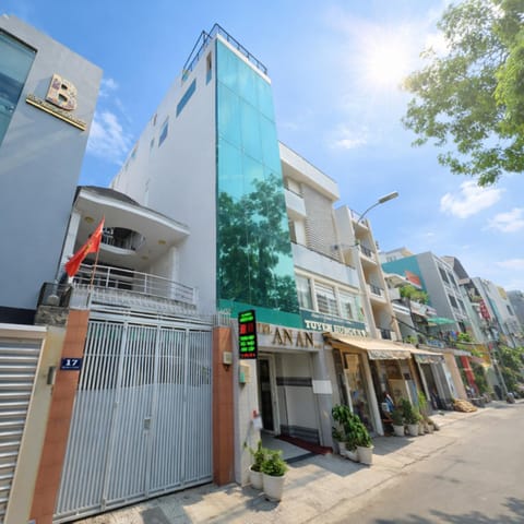 Property building, Street view