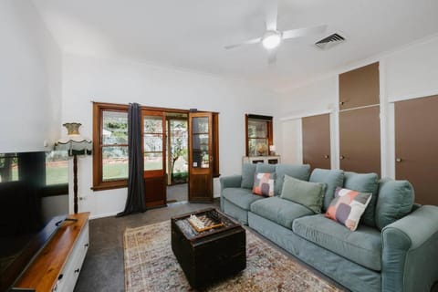 TV and multimedia, Living room, Other, Seating area