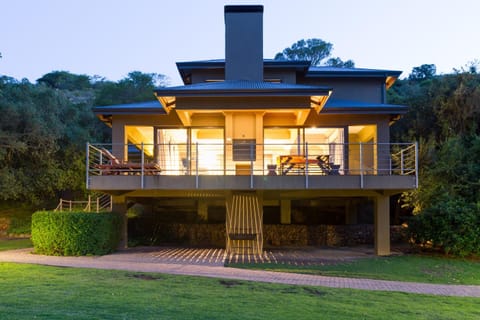 Property building, Patio, Garden, View (from property/room), Balcony/Terrace, Garden view, Area and facilities