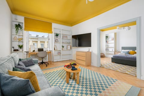 TV and multimedia, Living room, Seating area