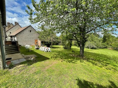 La Retirance, Maison de campagne au calme House in Auvergne-Rhône-Alpes