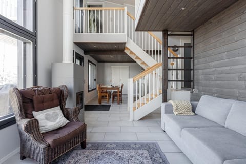 Day, Living room, fireplace