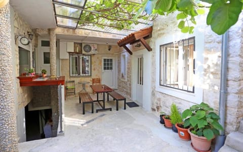 Nikolla 5 Apartment in Split