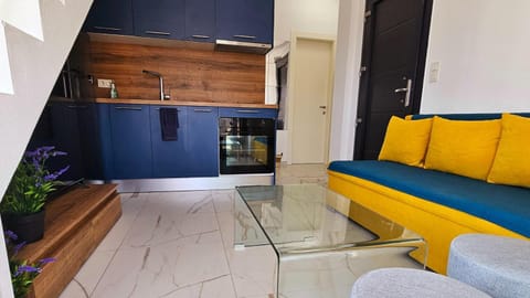 Kitchen or kitchenette, Living room, Seating area