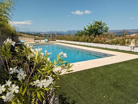 Natural landscape, Mountain view, Pool view, Swimming pool