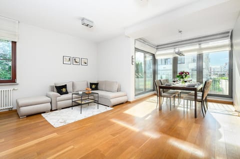 View (from property/room), Living room, Seating area, Dining area