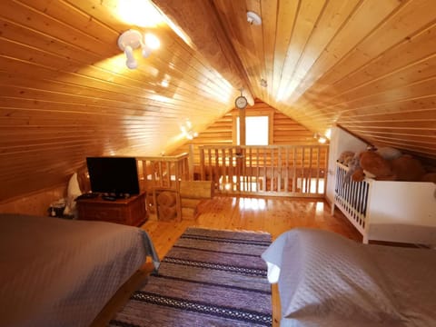 Metsänkävijä Chalet in Lapland