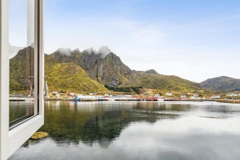 View (from property/room), Mountain view, Sea view
