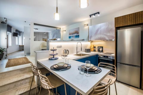 Living room, Dining area, kitchen
