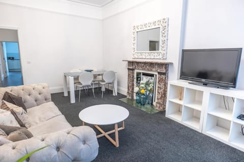 3 bed, gf beachside apartment with parking and garden Apartment in Poole