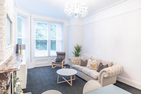 3 bed, gf beachside apartment with parking and garden Apartment in Poole