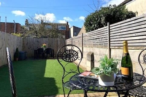 Hunters Cottage - Pet friendly Fisherman's cottage House in Filey