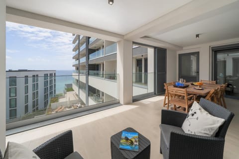 Day, Balcony/Terrace, Seating area