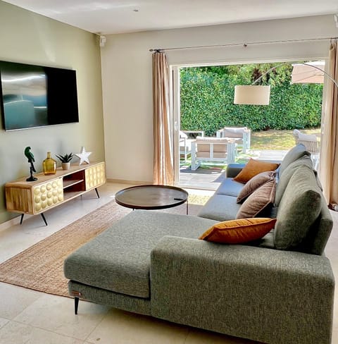 La Villa Blanche Villa in Cavalaire-sur-Mer