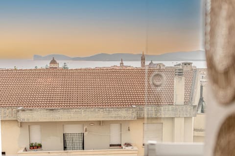 Day, Natural landscape, Mountain view, Sea view