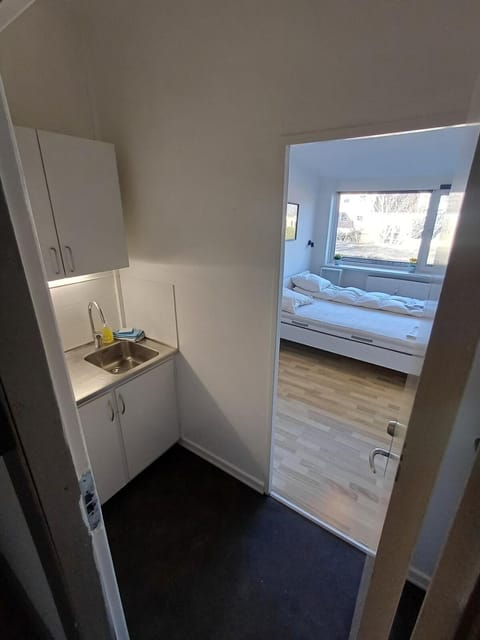 Budget Studio 5 with Free Parking Apartment in Aalborg