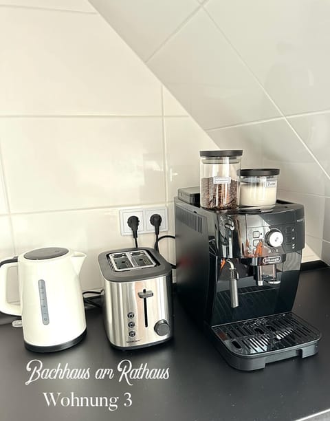 Coffee/tea facilities, toaster