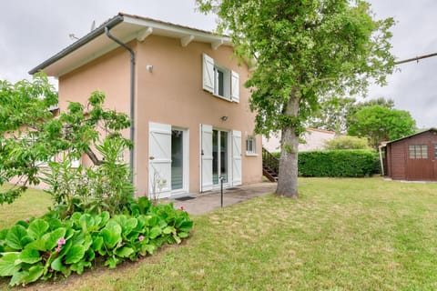Property building, Natural landscape, Garden
