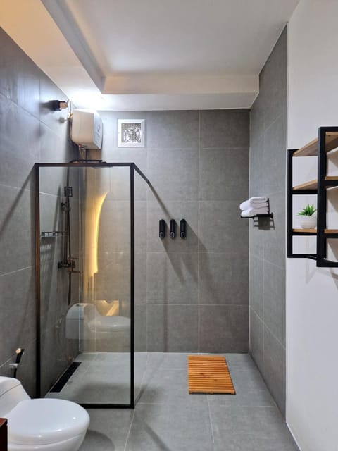 Shower, Bathroom