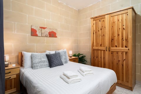 2BD Spacious Apartment with Front Terrace and Country Views - Gozo Island Apartment in Malta