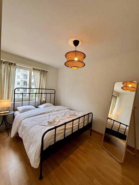 Basic Apartment with Balcony Access Apartment in Zurich City