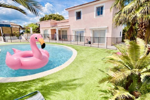 Villa ROSÉA DU VAR in PACA Piscine Privée 10mn de Fréjus Villa in Roquebrune-sur-Argens