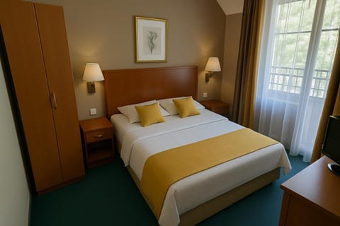 Bed, Photo of the whole room, Bedroom