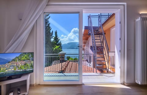 Natural landscape, Living room, Lake view, Mountain view