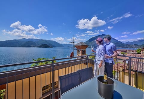 Balcony/Terrace, Lake view