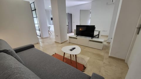 Communal lounge/ TV room, TV and multimedia, Living room