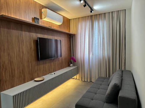 Communal lounge/ TV room, TV and multimedia, Living room, Evening entertainment
