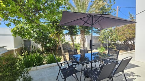 Day, Garden, Dining area, Garden view