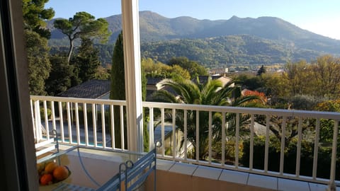 Balcony/Terrace, City view, Garden view, Mountain view, Pool view