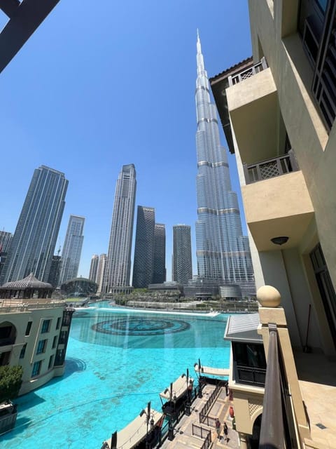 Property building, Nearby landmark, Day, Natural landscape, Activities, Evening entertainment, City view, Pool view, Swimming pool, Parking, sunbed