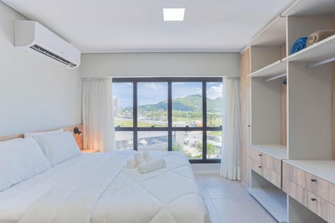 Bed, Photo of the whole room, Bedroom, towels, wardrobe, air conditioner