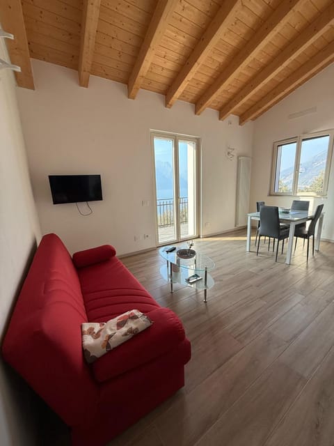 TV and multimedia, Living room, Seating area, Evening entertainment