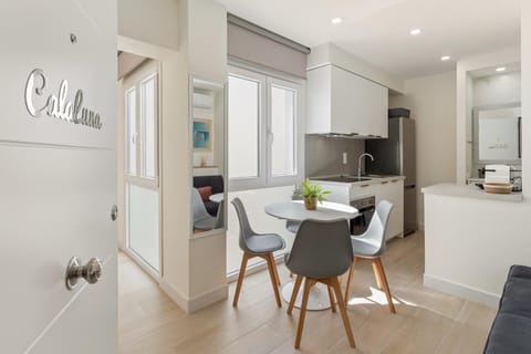 Property building, Kitchen or kitchenette, Living room