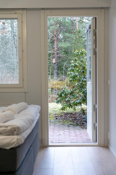 Large renovated townhouse with sauna and patio House in Uusimaa