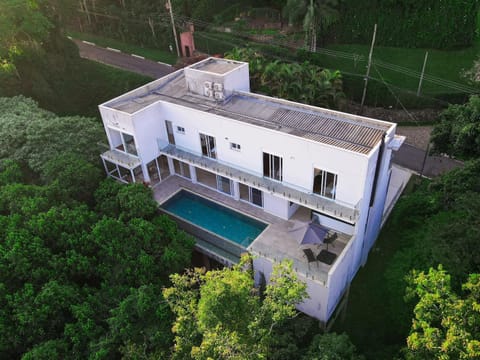 Facade/entrance, Bird's eye view, River view