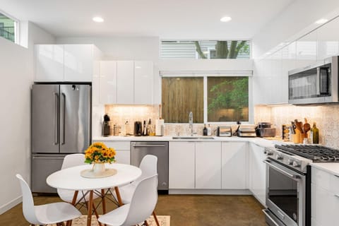 Perch - Capitol Luxe F House in Capitol Hill