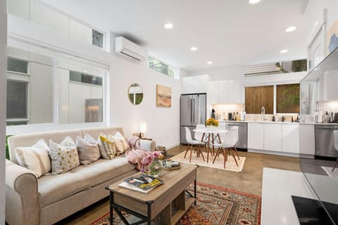 Perch - Capitol Luxe F House in Capitol Hill