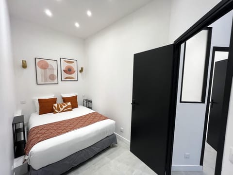 08 - Design Flat Republique Apartment in Paris