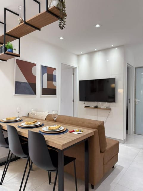 Communal lounge/ TV room, TV and multimedia, Living room, Seating area, Dining area