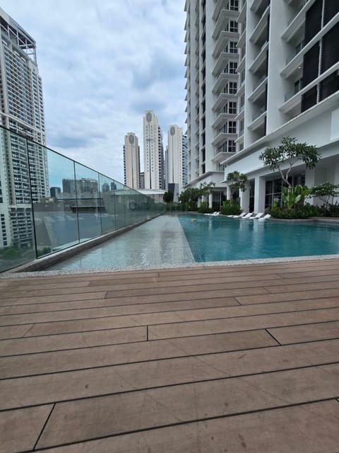 Property building, Day, City view, Pool view, Swimming pool, Swimming pool