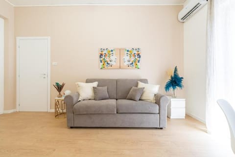 Living room, air conditioner