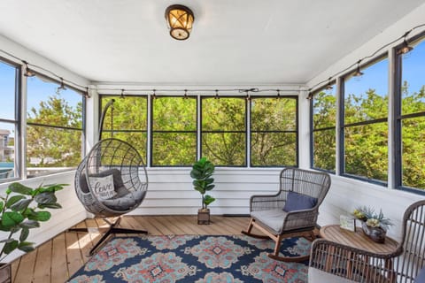 1009 - Land's End House in Corolla