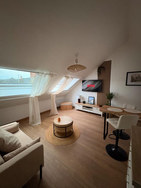 Le Nid dHistoire avec vue sur la cathédrale Apartment in Bayeux