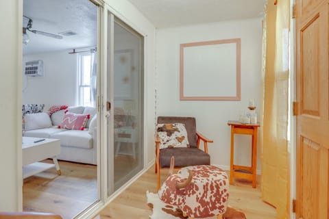 Walk to Memorial Stadium Family Home with Patio House in Lincoln